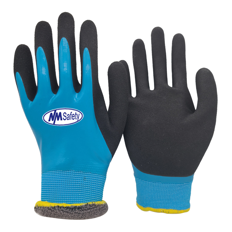 The 3 Differences Between Cut Resistant Gloves and Nitrile Gloves -  Ultrimax Coatings